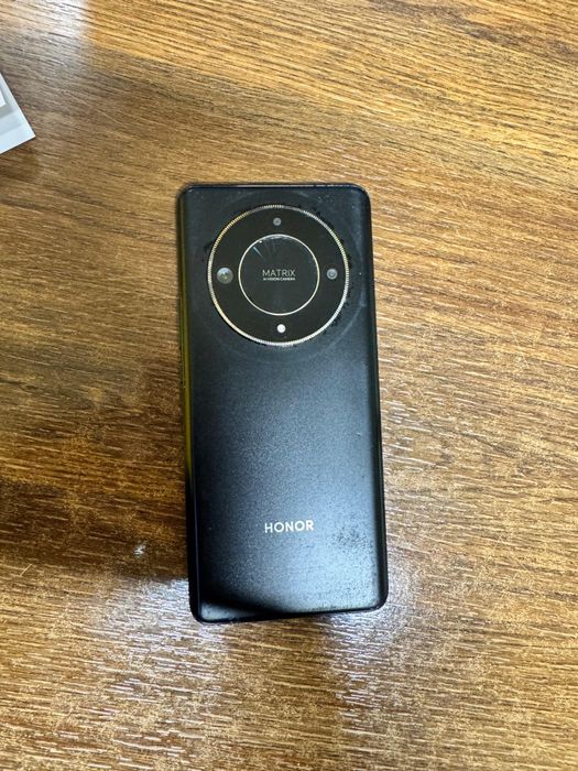 Honor x9b  в хорошем  состояние