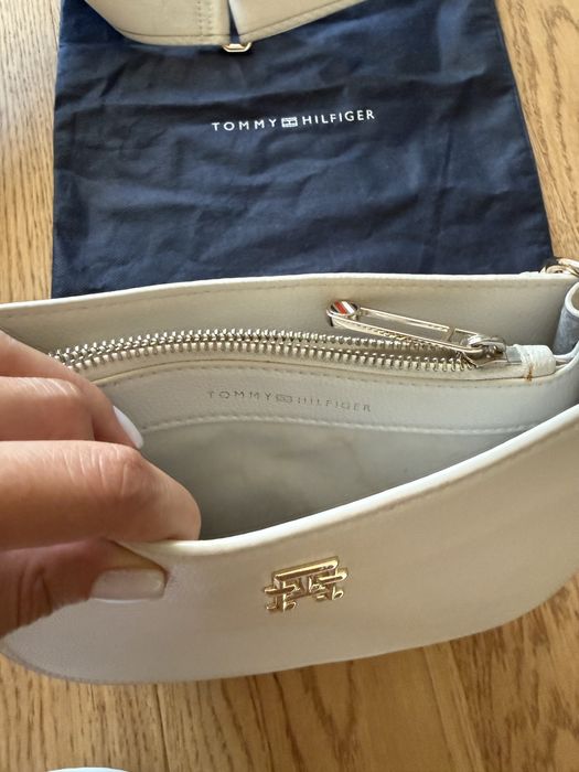 Дамска чанта Tommy Hilfiger