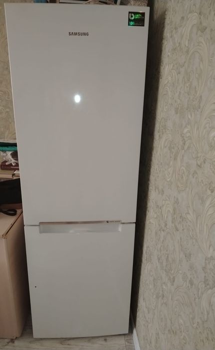 СРОЧНО продам холодильник