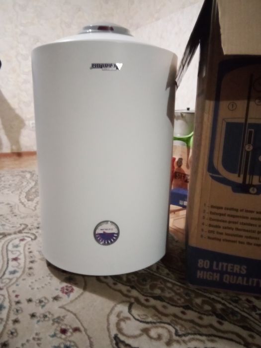 Продам водонагреватель на 80 л