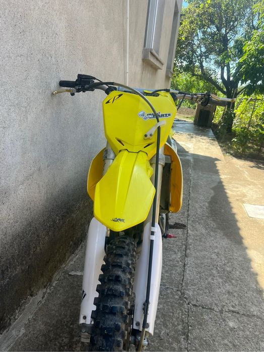 Продавасе suzuki rm125