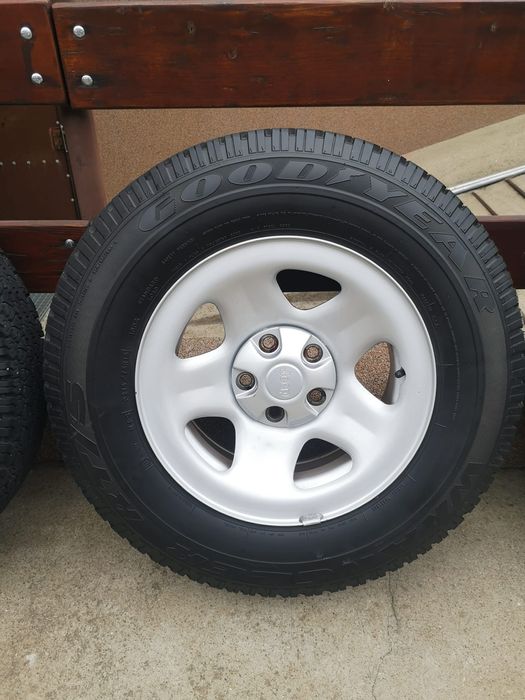 Roti, Jante, Jeep Cherokee 215 75 R15 Anvelope Goodyear noi