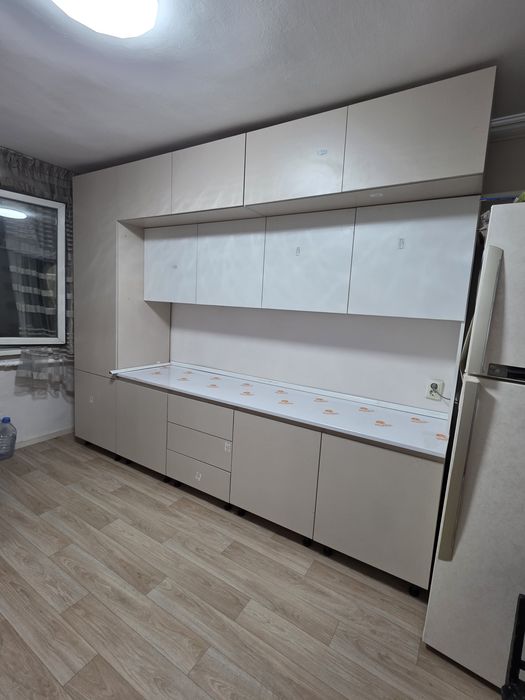 Кухния до потолка