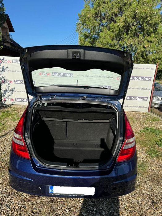 HYUNDAI i30 2010 — imagine 3