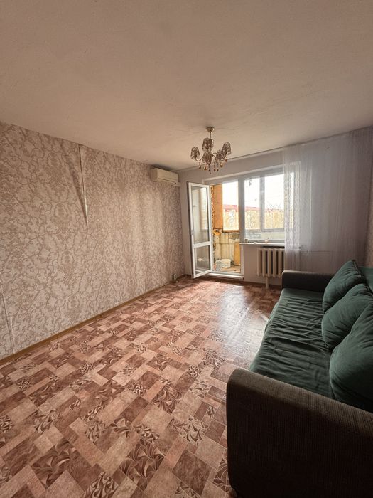 Продам 2 комн квартиру в 10 микрорайоне 7 доме