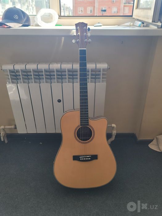 Gitara sotiladi srochn