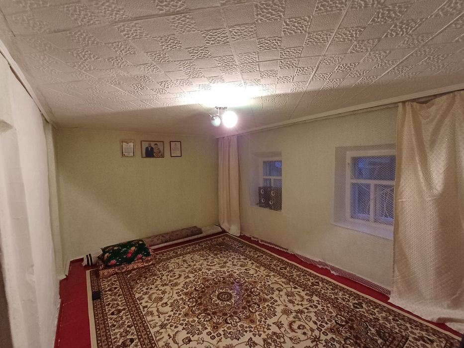 Жер үй сатылады.