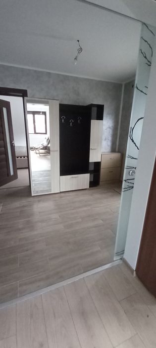 Vand mobila hol nouă