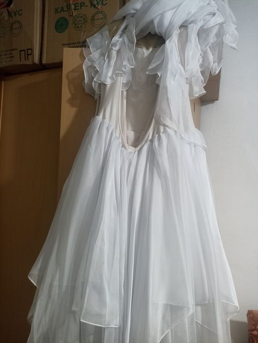 Белое платье для вальса