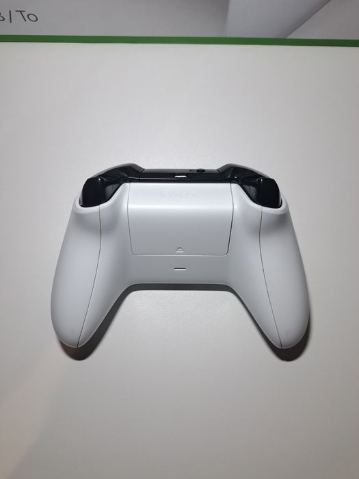 Xbox one s 1tb cu controller+3 jocuri