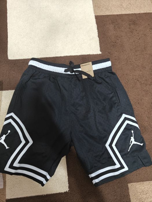 Pantaloni scurți Jordan - Mărime M - Noi, cu etichetă
