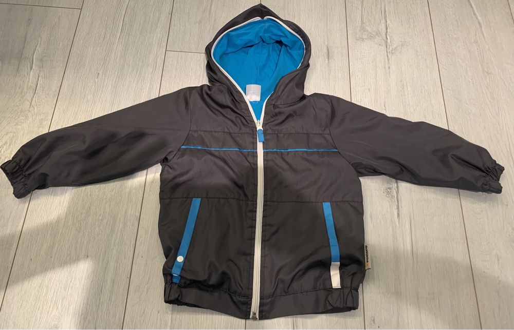 Детско яке с гугла