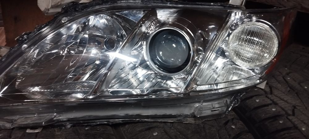 Продам фары Камри 40