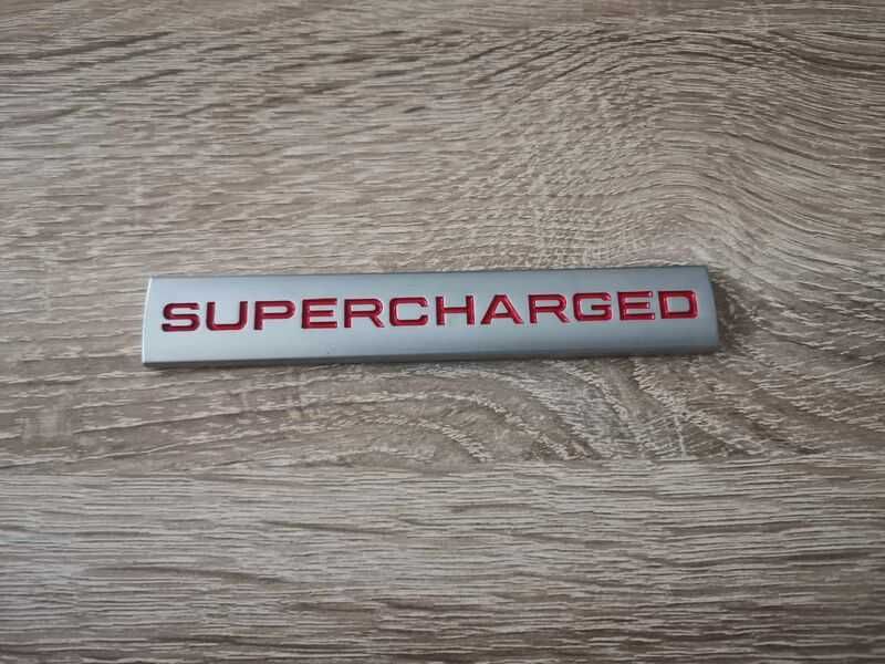 Range Rover Supercharged сив надпис с червено