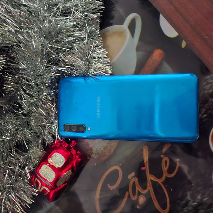 Продам самсунг а 50 срочно 25000