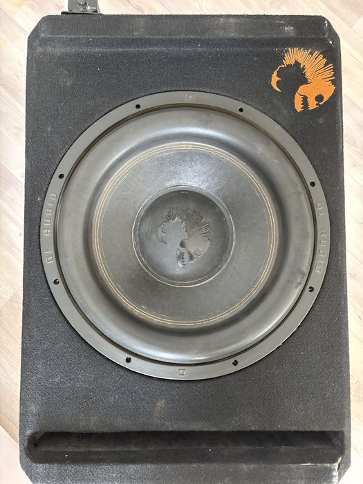 Продам сабвуфер в отличном сост