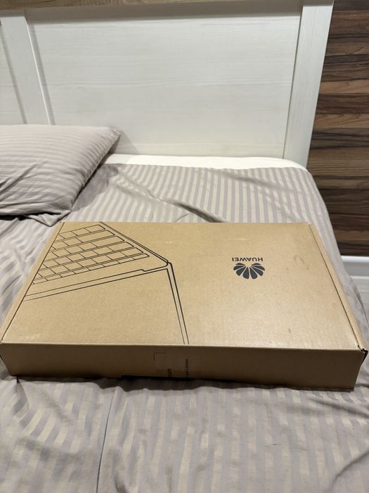 Huawei ноутбук новая