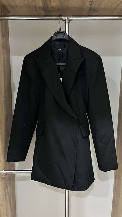 Продам приталенный пиджак