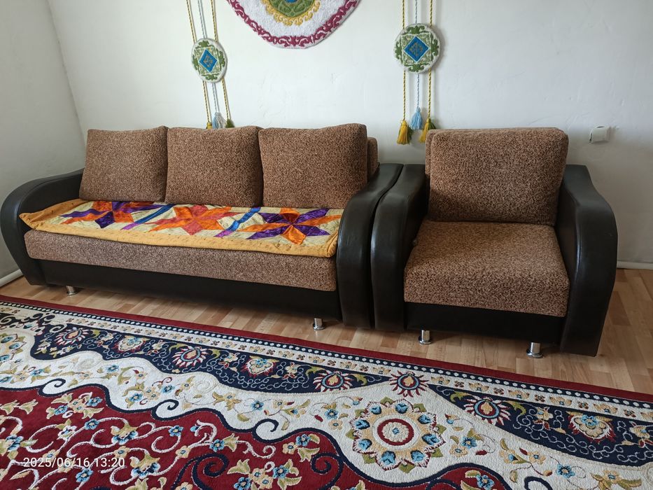 Продам уголок отдыха из трех предметов