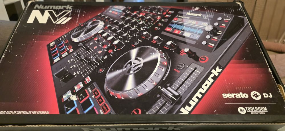 Продавам озвучителна, DJ и осветителна техника: