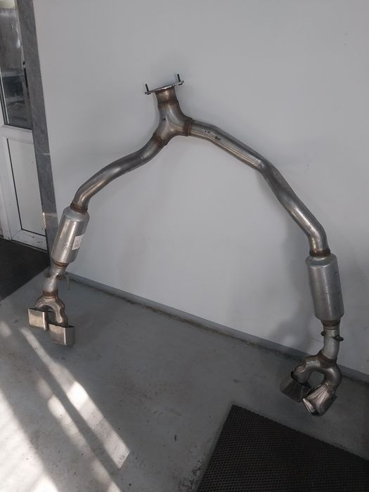 Продам глушитель от Шевроле Тахо 2024