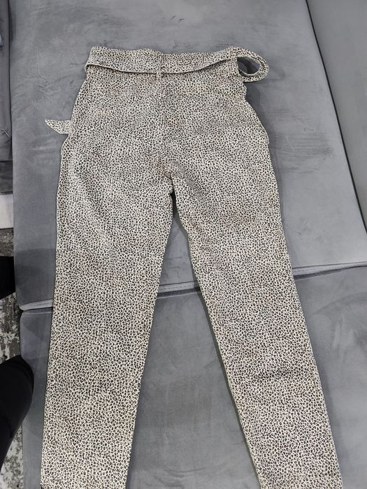 Нов оригинален панталон Guess