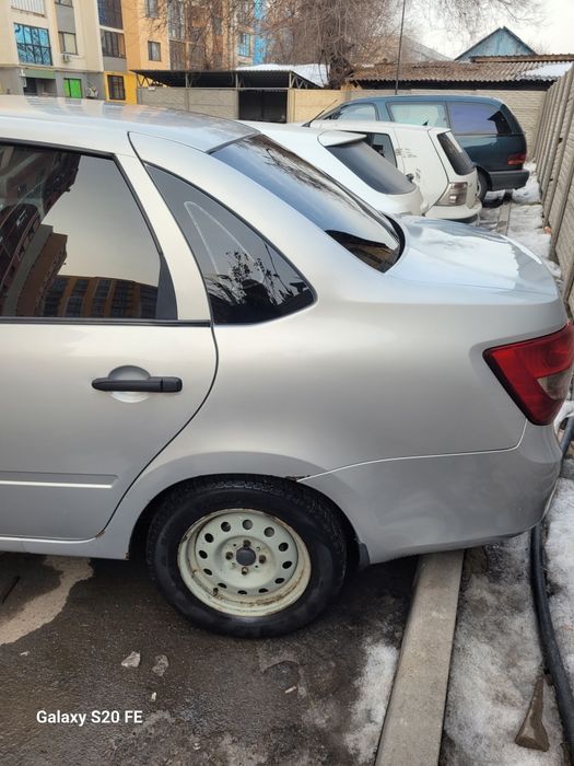 Авто на выкупом Гранта Приора 5000тг.
