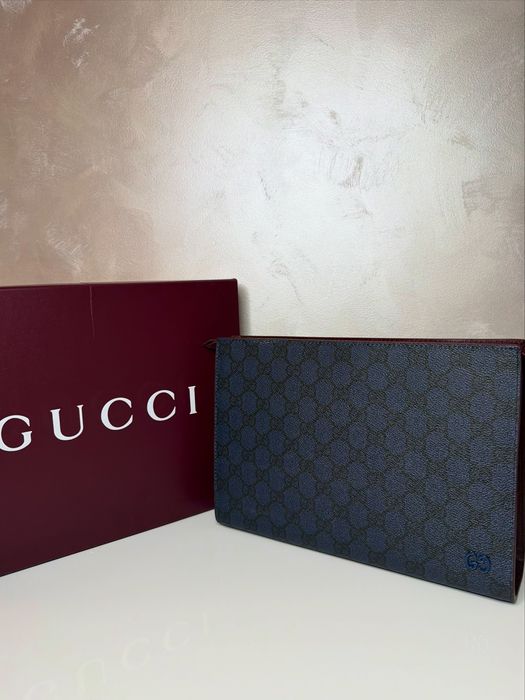 Клъч Gucci (GG Supreme)