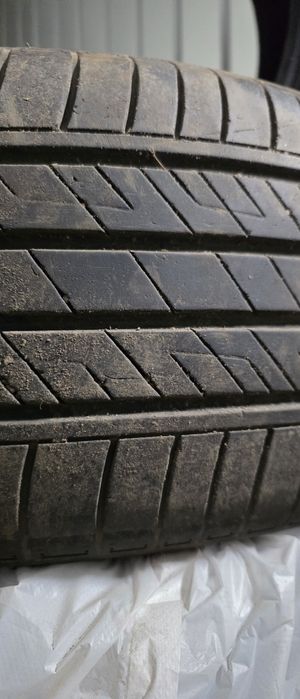Продам резину баллоны 18х225х55