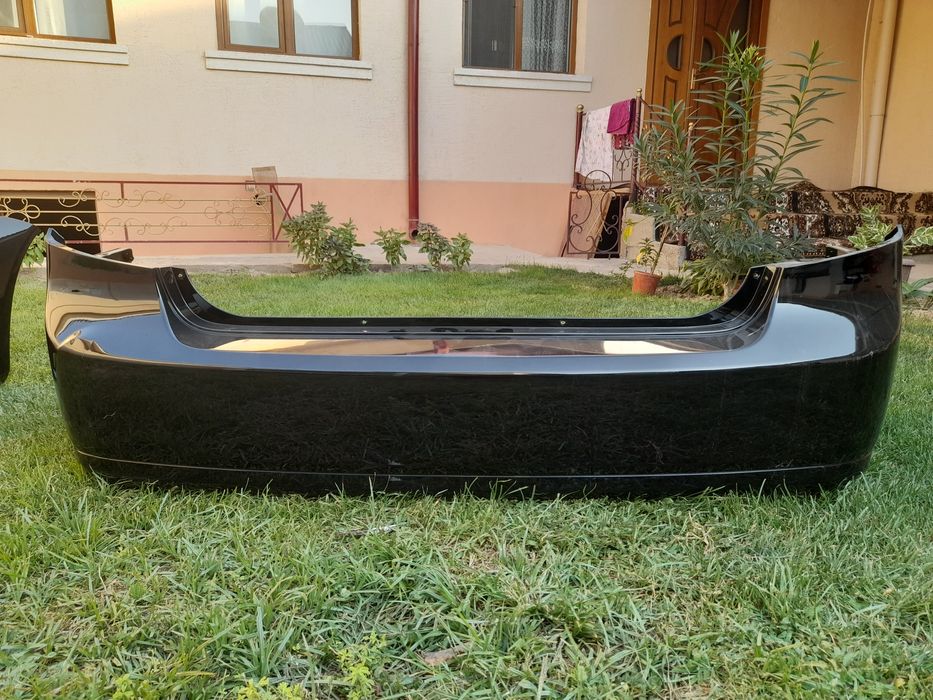 Бампер от жентры б/у есть царапины  ушки целые не сломленый задный