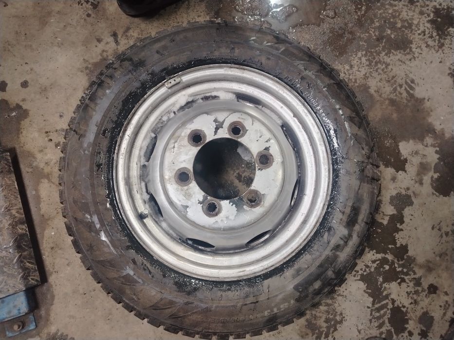 Продам резину на газель