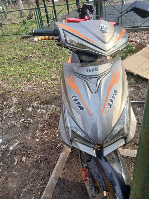 Moped liya 150 kub