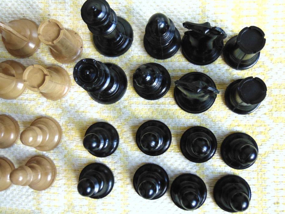 Бакелитови фигури за шах