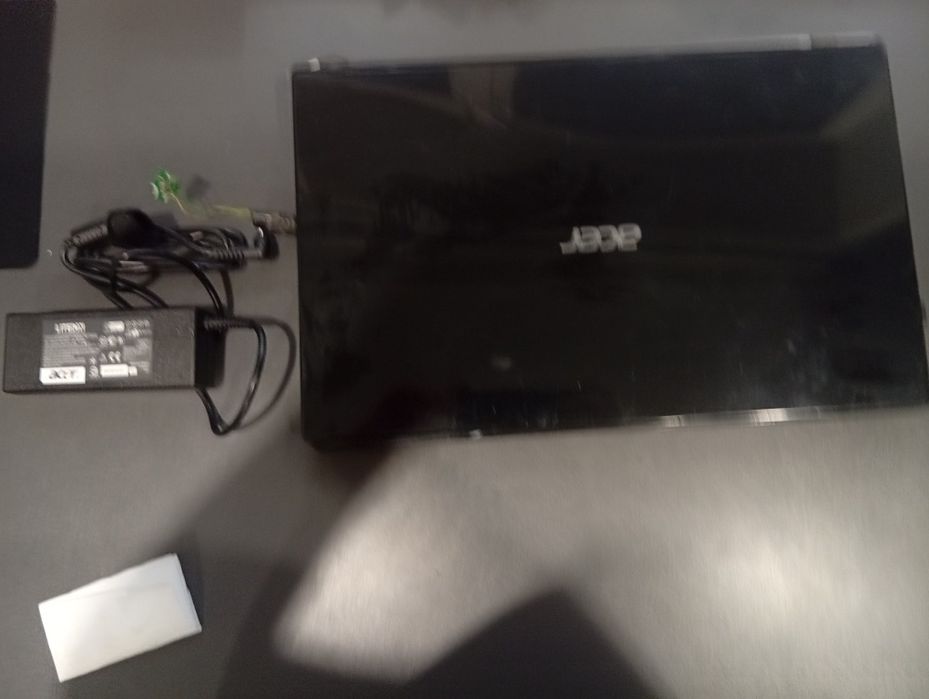 Ноутбук acer продам