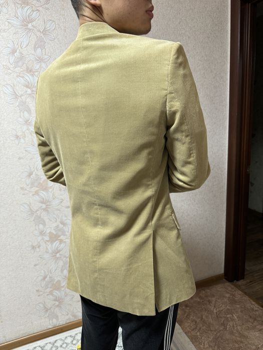 Продам пиджак новый!