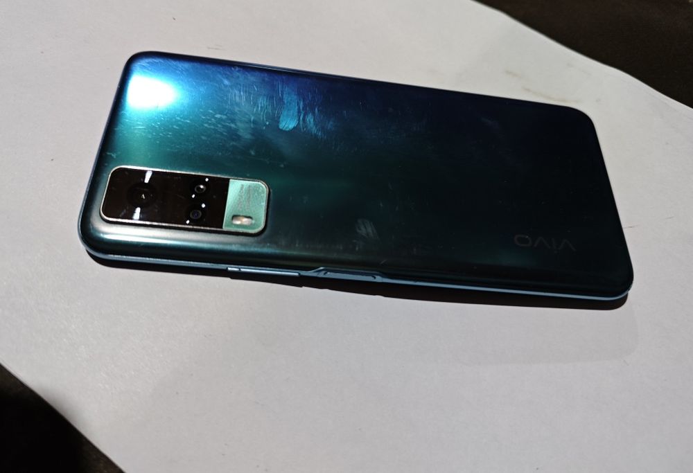 Продам телефон VIVO Y31