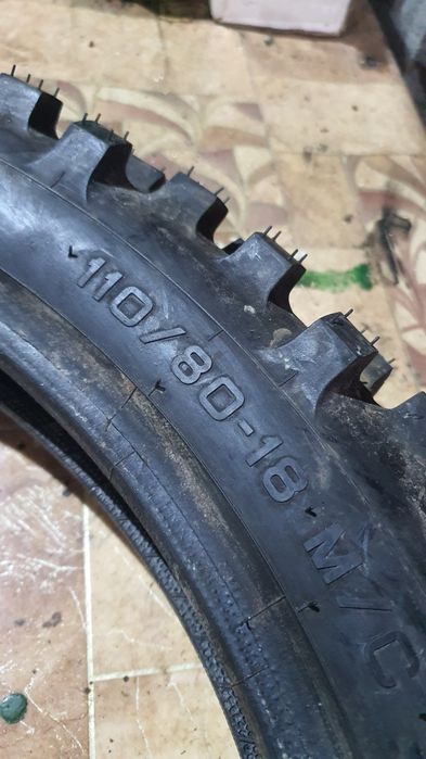 110 80 R18 Metzeler NOU