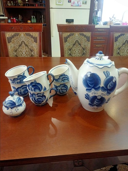 посуда сервировочная Гжель