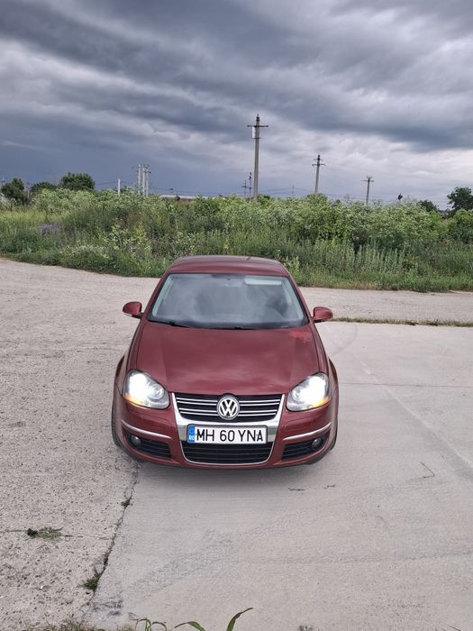 Volkswagen Jetta, an  fabricație 2008, motor 1.4 tsi 140, cutie manuală 6 trepte.