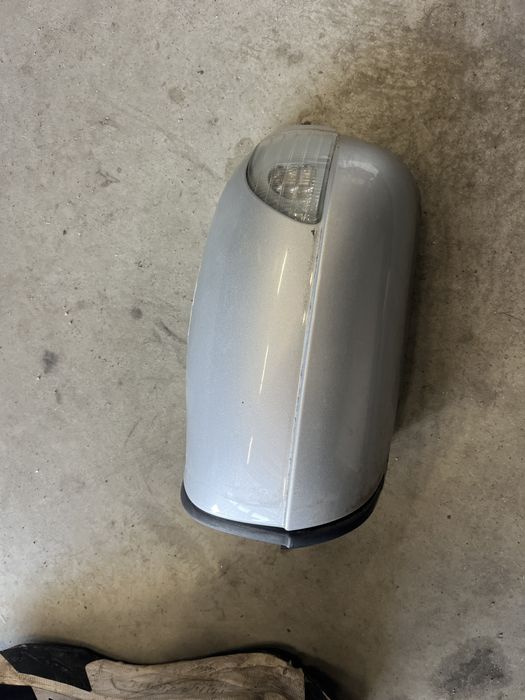 Огледало Mercedes E Class 2003г.