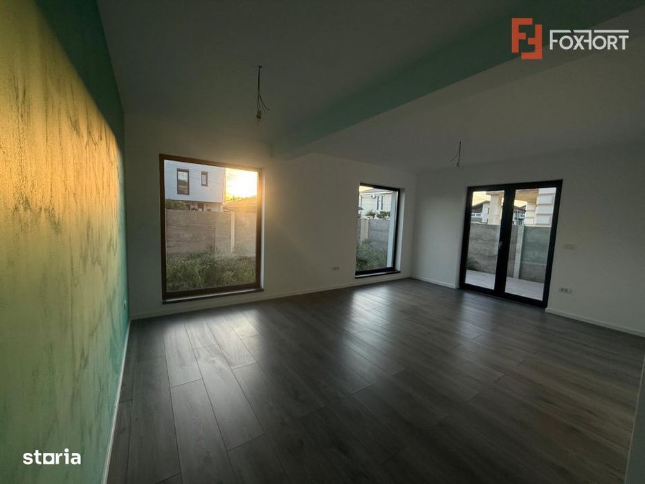 Duplex 5 camere 124 mp utili, despartit prin carport, Chisoda