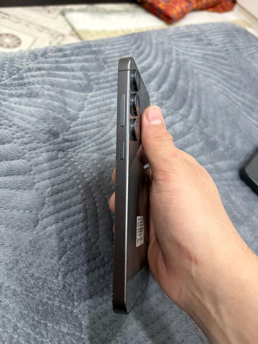 Продам Samsung S24 FE