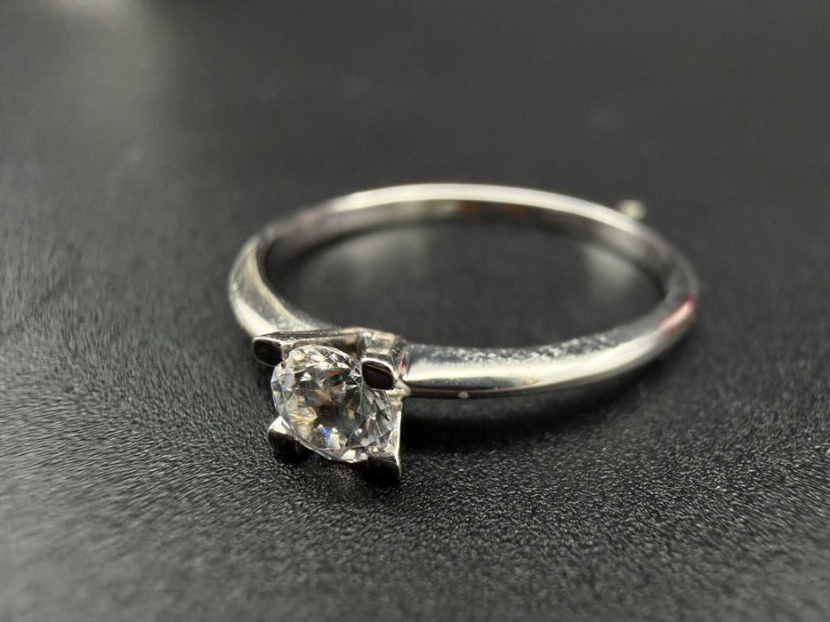 Dracula Amanet: Inel de logodna Splend'or din Aur Alb, 1,44Gr/14K