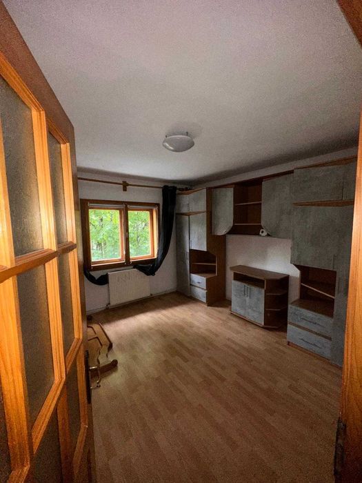Apartament 3 camere decomandate de închiriat – Burdujeni – etaj 2 – ideal pentru familie