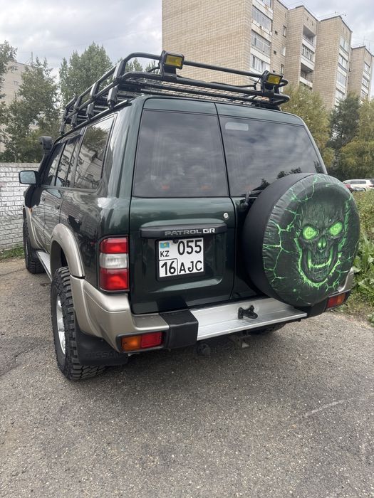 Поодам Patrol y61