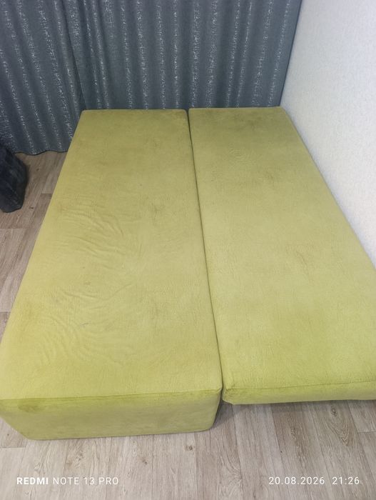 Продам диван. 2 года.
