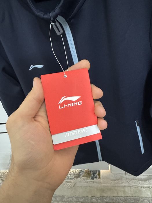LiNing - Продается верхняя часть женского спортивного костюма