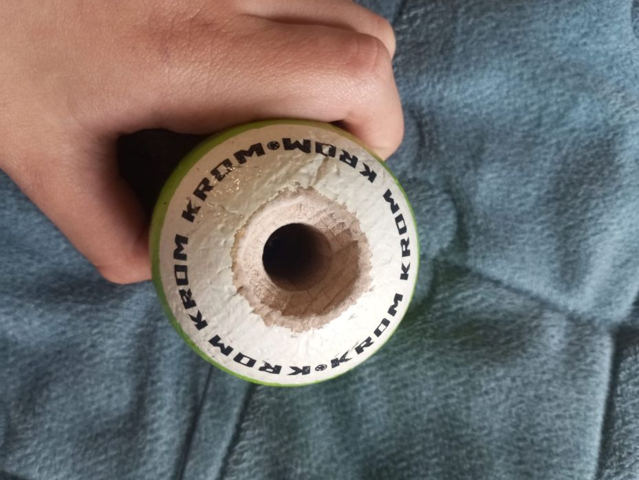 Kendama Krom Pop lime green