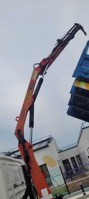 MAN TGL basculabil cu macara