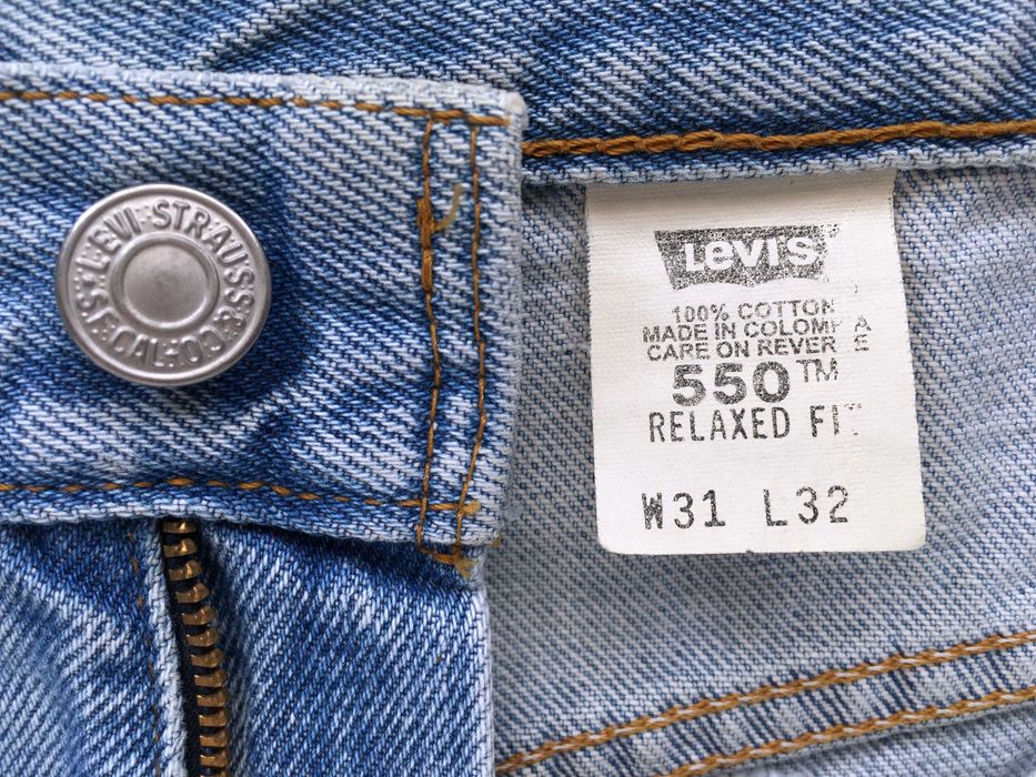 VINTAGE 2000 Colombia Made LEVI'S® 550™ Relaxed Fit Jeans — W31 L32